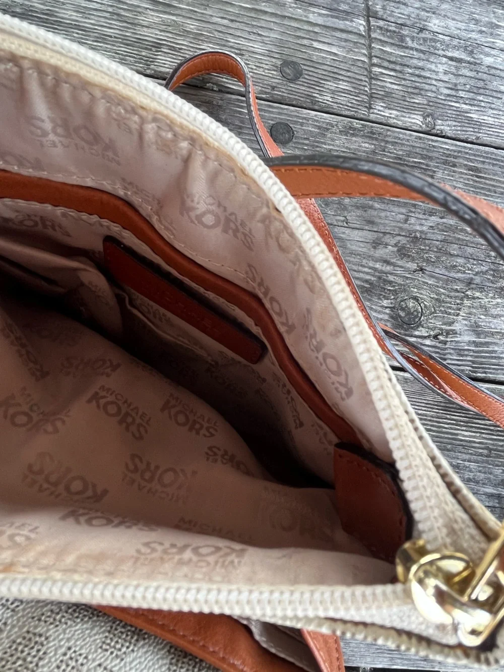 Michael Kors Cream & Brown Logo Crossbody Purse/ lots of compartments